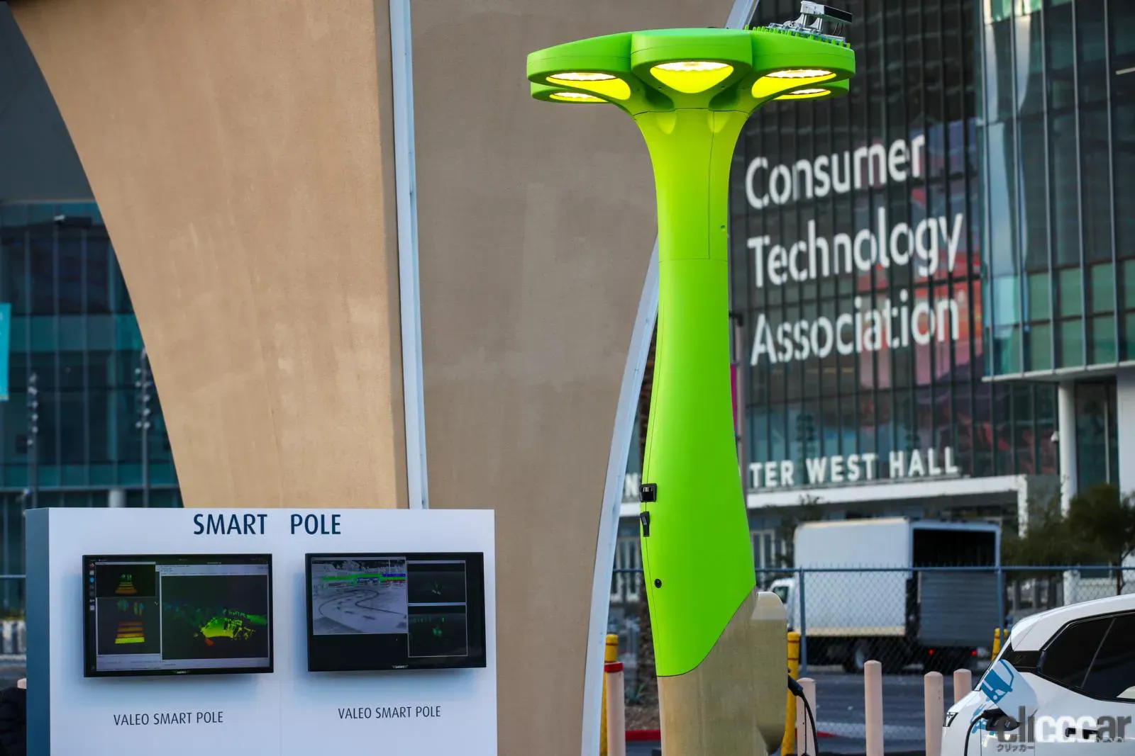 SmartPole CES 2023