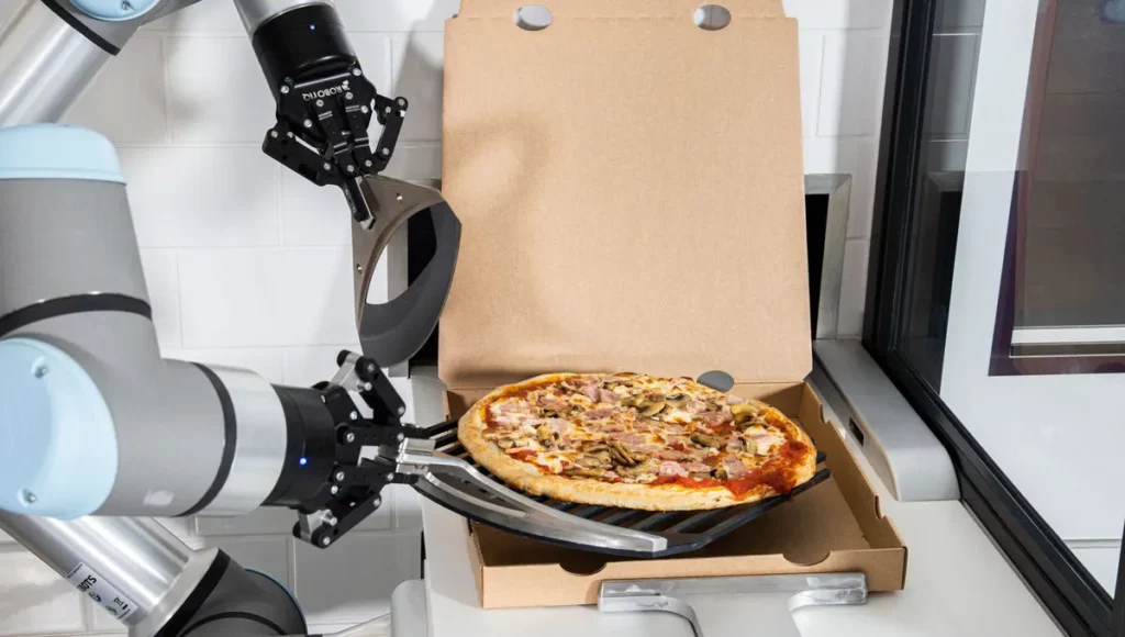 Pazzi x Kickmaker from a first prototype to a first industrial product First automated pizza-making store